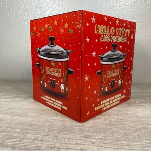NEW Hello Kitty And Friends Christmas 2 QT Crockpot Slow Cooker NIB